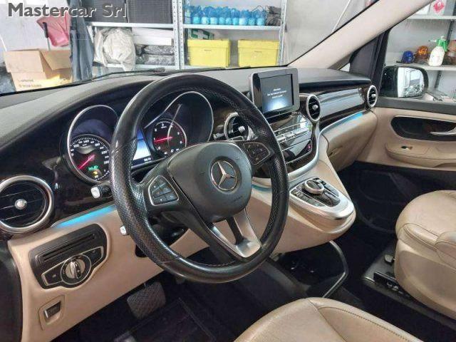 MERCEDES-BENZ V 220 D 163cv SPORT LONG 8 posti - FN068YY