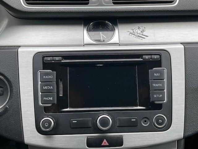 Volkswagen Passat 2.0 TDI AUTOCARRO 2013