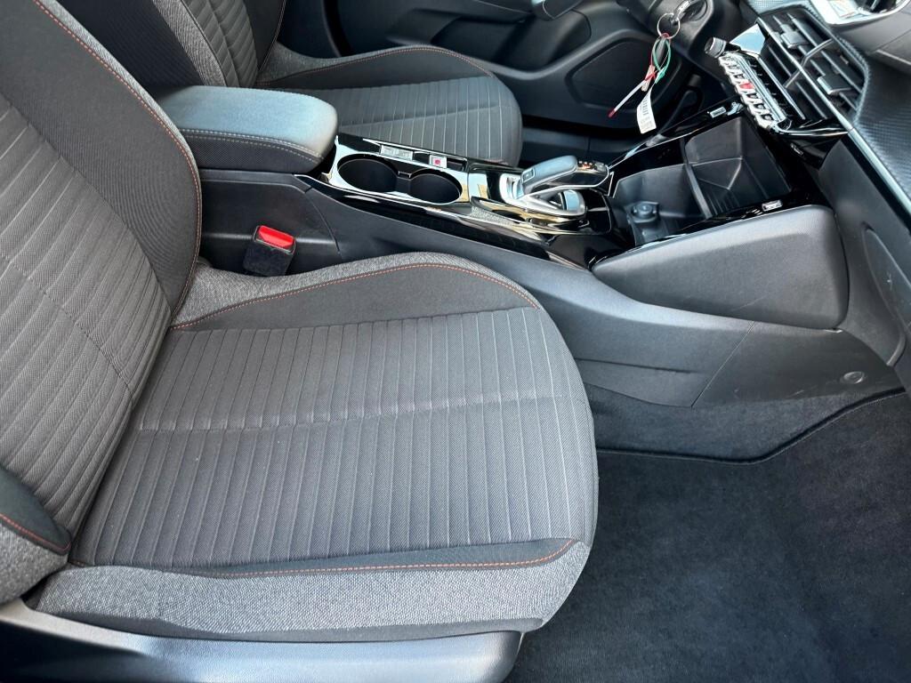 Peugeot 2008 1.2 Benzina Active Pack S&s 130cv Eat8