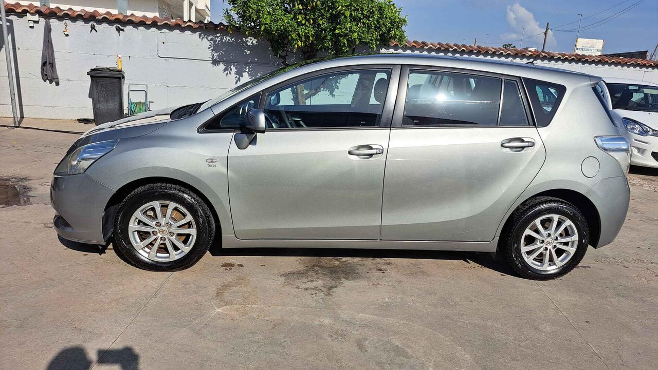 Toyota Verso 2.0 D Luxury Pack 7 posti Tetto Panoramico