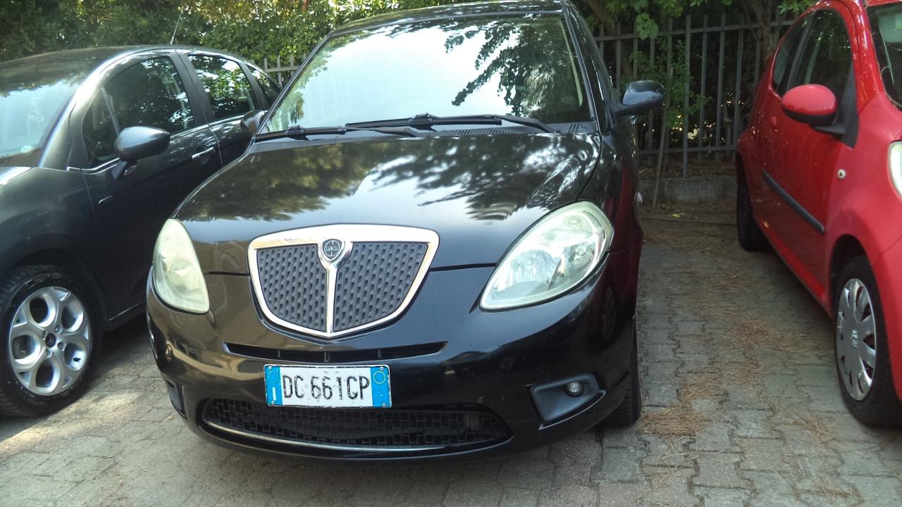 Lancia Ypsilon 1.2 Argento