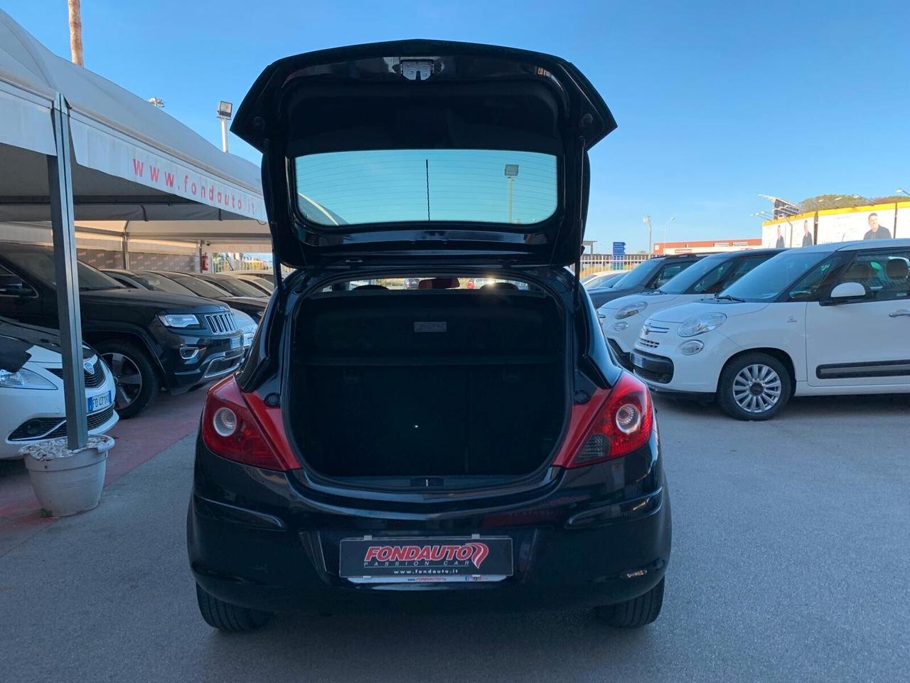 Opel Corsa 1.2 3 porte Sport