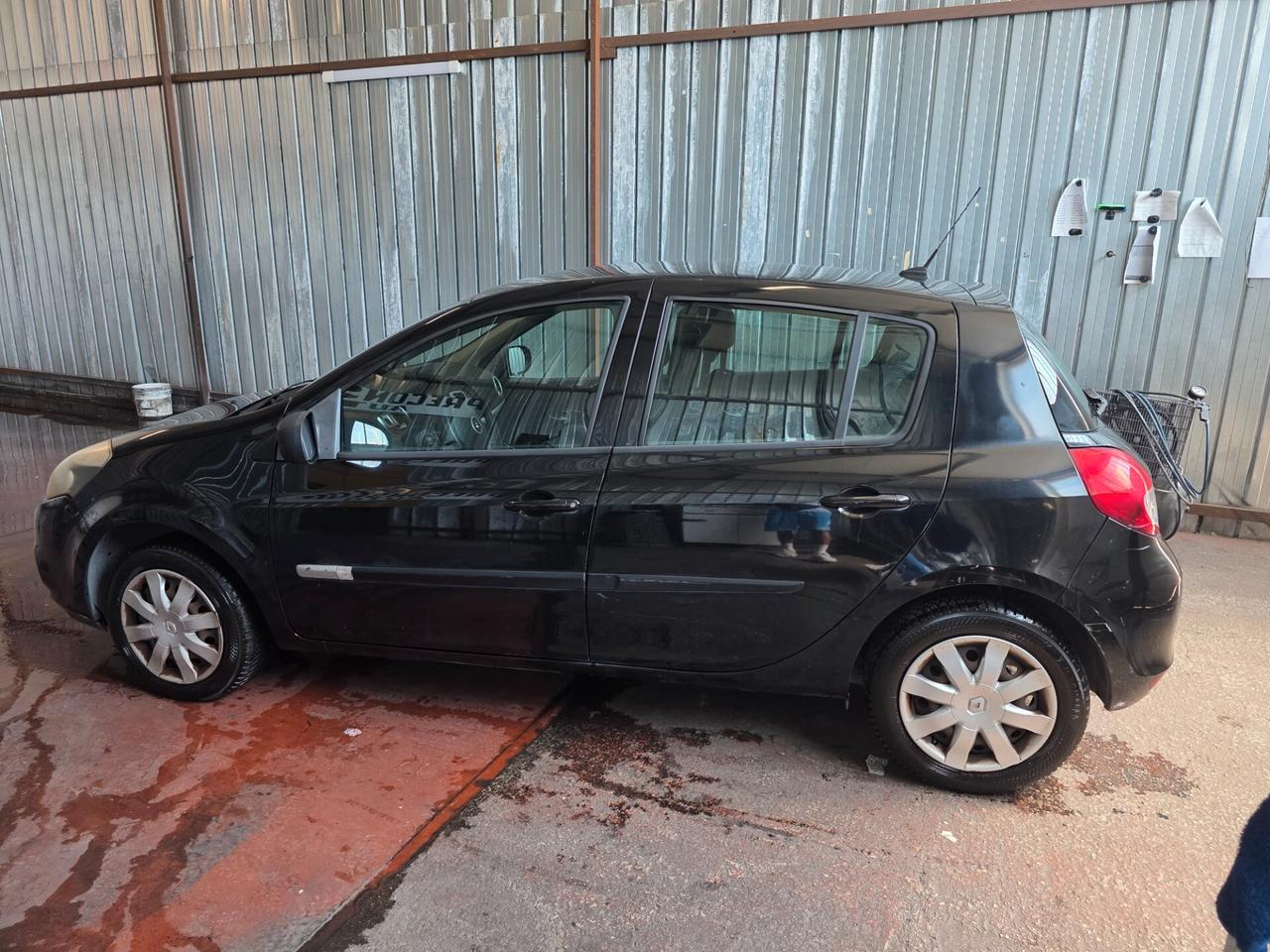 Renault Clio 1.2 16V 5 porte Live!