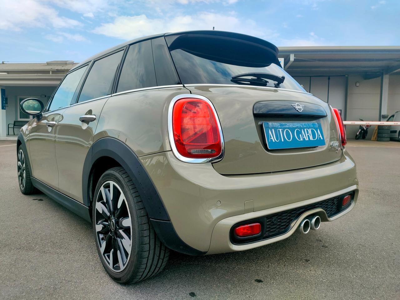 Mini 2.0 Cooper SD aut. Hype 5 porte FULL OPTIONAL