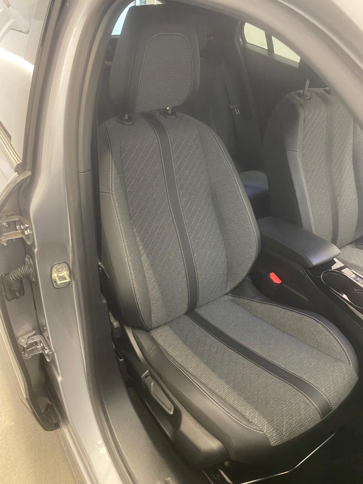 Peugeot 2008 BlueHDi 130 S&S EAT8 Allure Pack