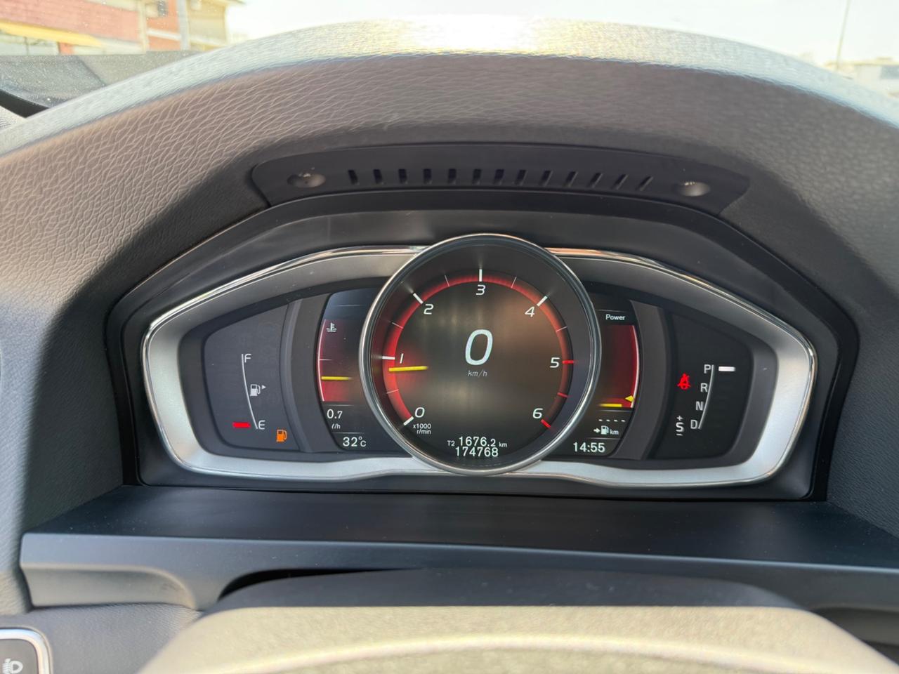 Volvo V60 D4 Geartronic R-design-181CV UNIC PROPRIETARIO