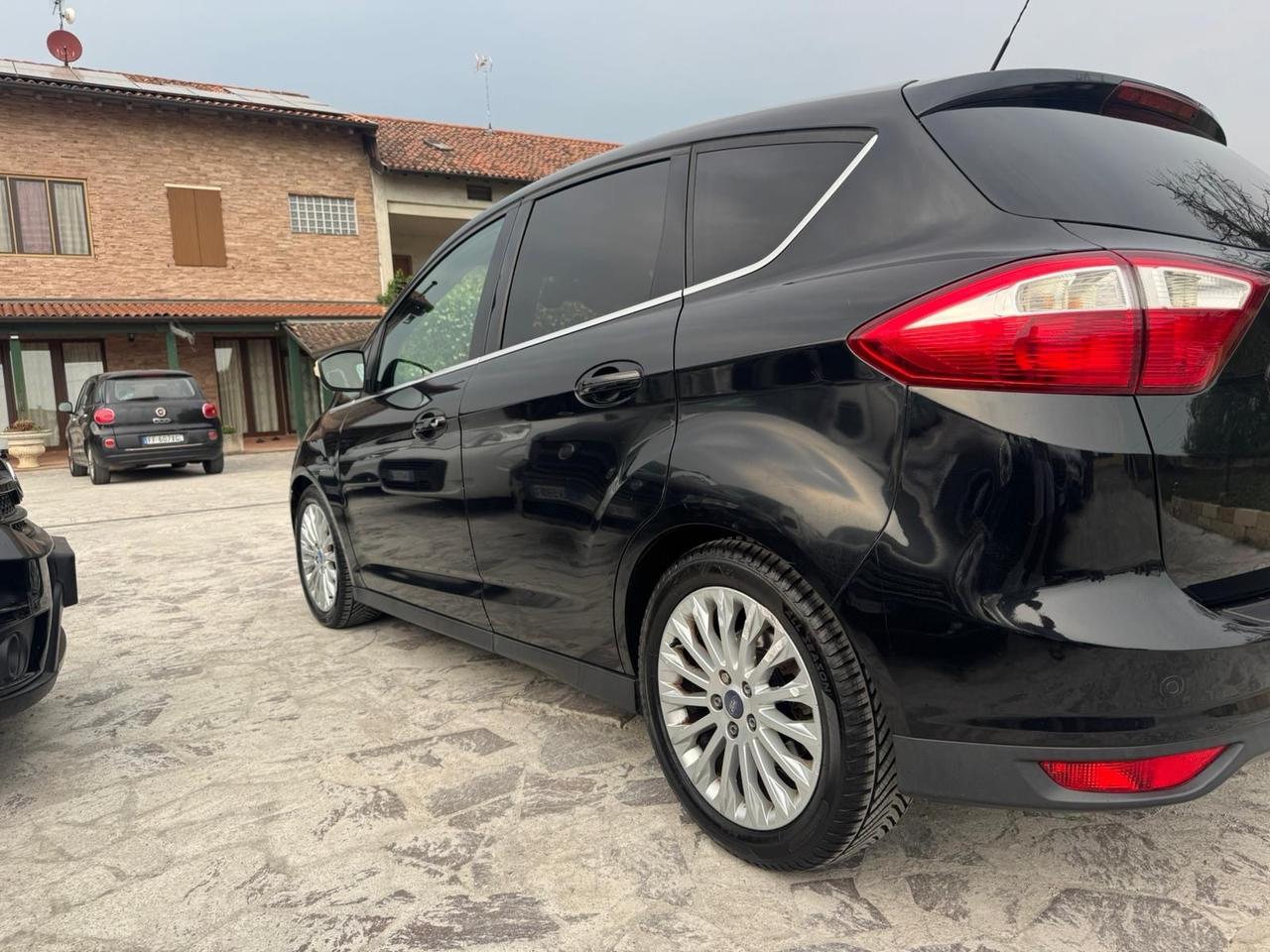 Ford C-Max 1.6 TDCi 115CV Titanium neopatentati