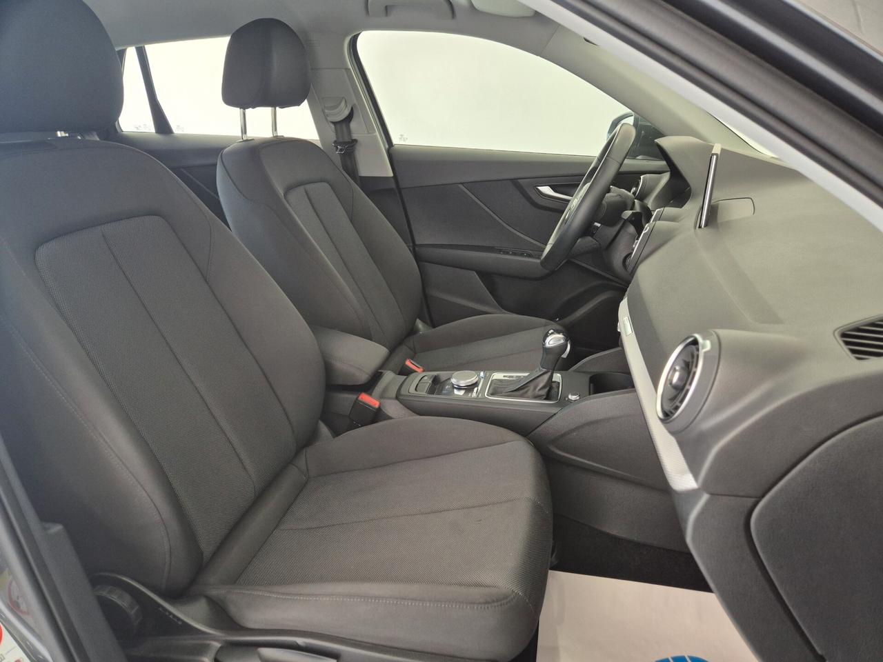 Audi Q2 30 TDI S tronic Identity Black