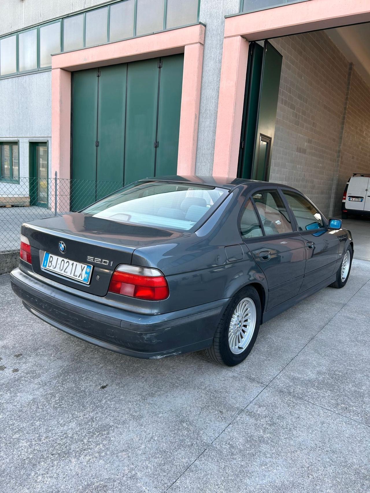 Bmw 520 520i 24V cat Futura