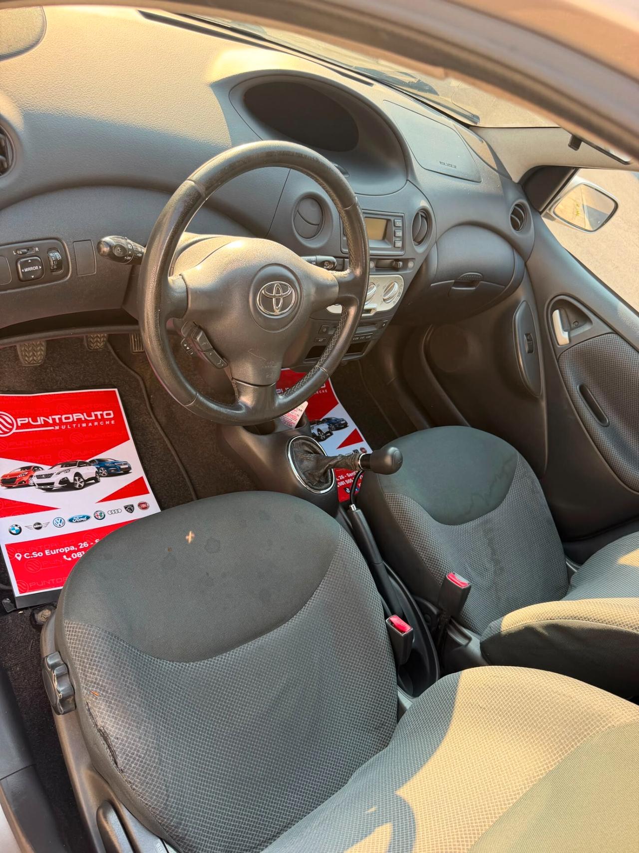 Toyota Yaris I 2003 5p 1.4 d-4d
