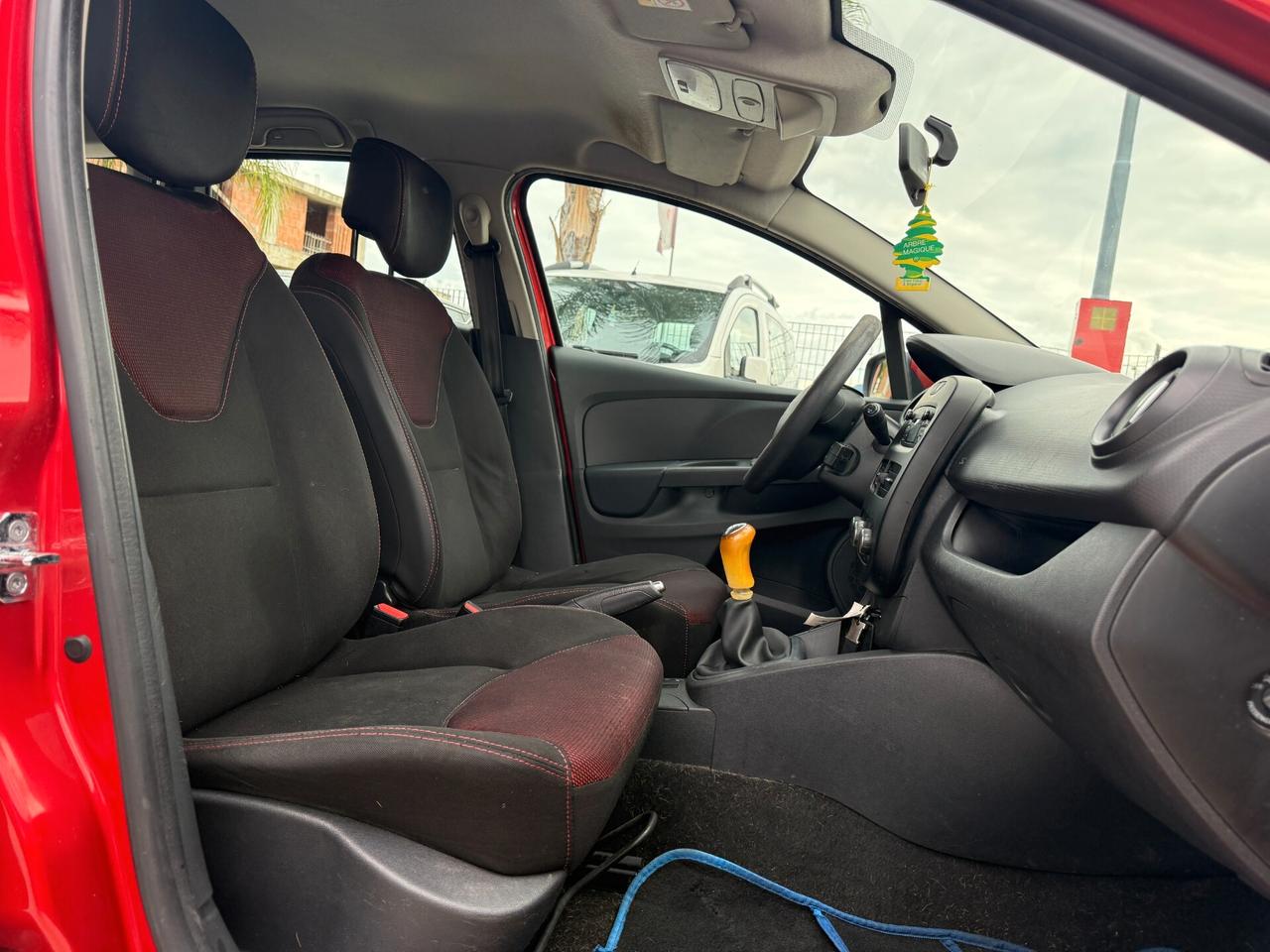 RENAULT CLIO SPORTER ANNO 2015 1.2 BENZINA 73 CV