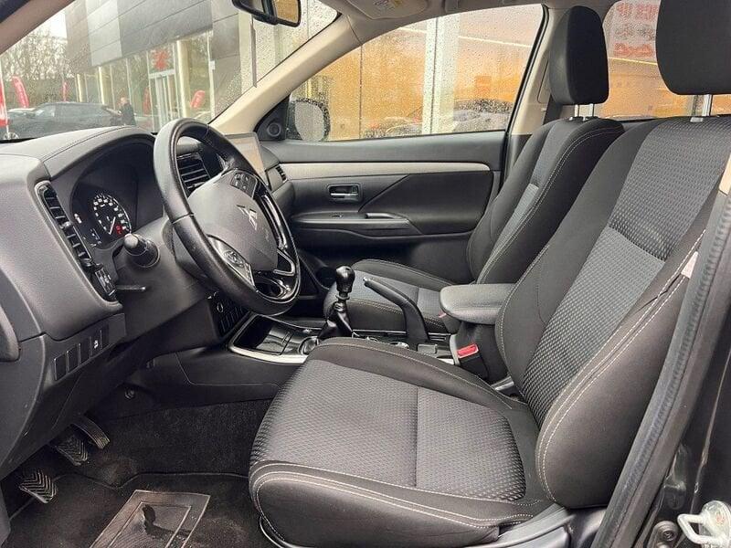 Mitsubishi Outlander Outlander 2.2 DI-D 2WD Insport 7p.
