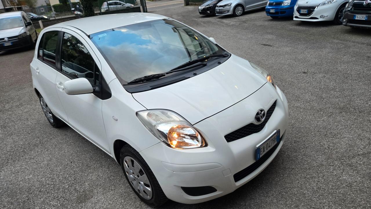 Toyota Yaris 1.3 5 porte Sol