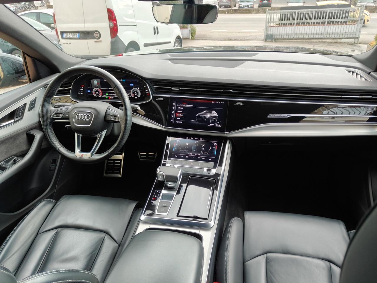 Audi Q8 45 TDI quattro tiptronic Sport