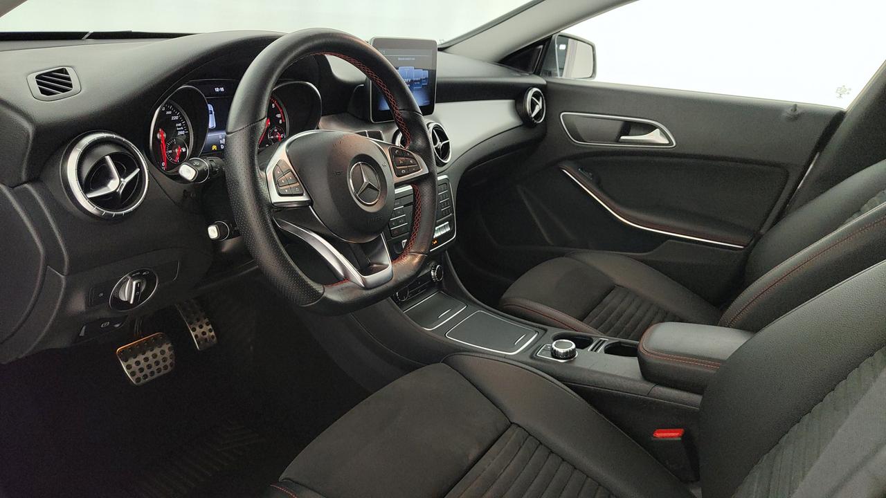 Mercedes-Benz CLA Shooting Brake 200 d Premium 4matic auto FL