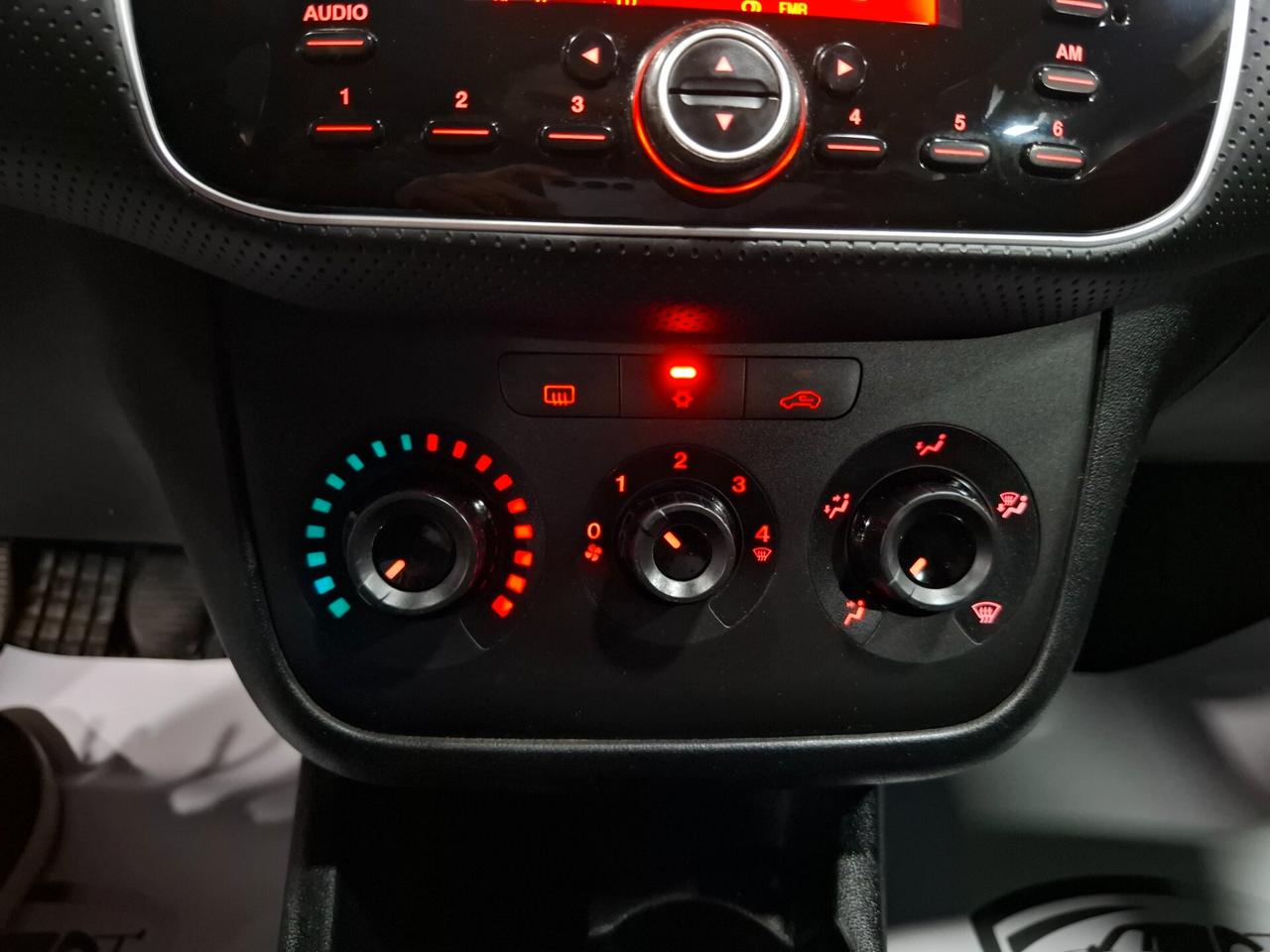 Fiat Punto Evo 1.4 benzina Neopatentato