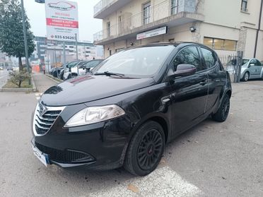 Lancia Ypsilon 1.3 MJT 95 Platinum TETTO APRIBILE