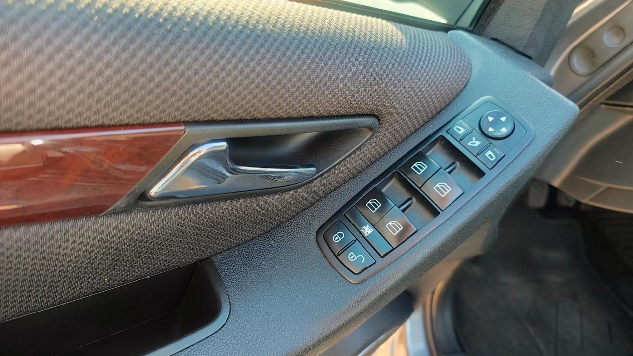 Mercedes A160 Benzina – Tagliandata, Gomme Nuove, Garanzia 12 Mesi