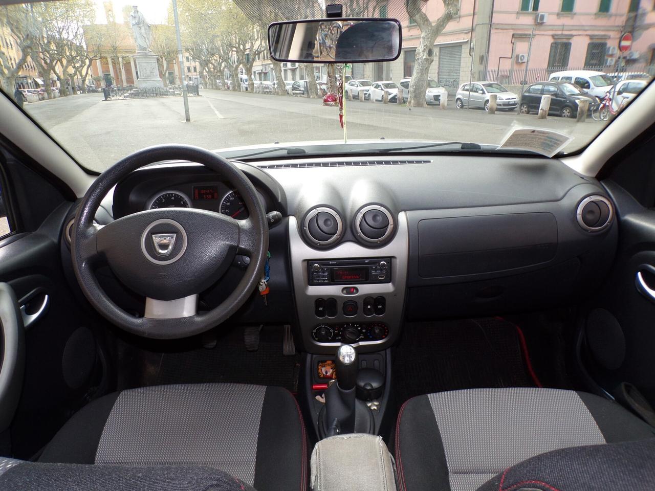 DACIA DUSTER LAUREATE DEL 2013 CON 108.000 KM UNIPROPRIETARIO