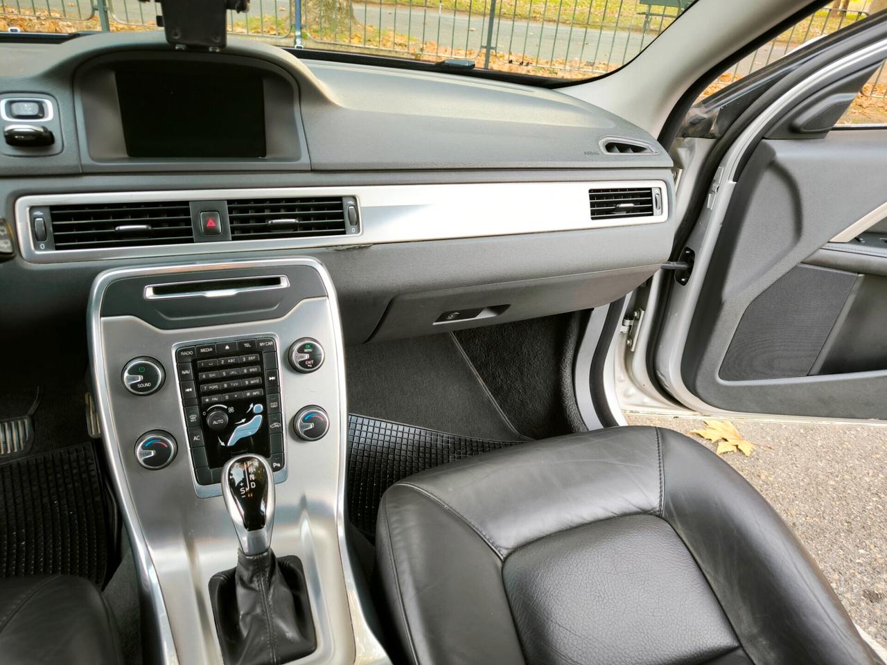 Volvo V70 D3 Geartronic Summum