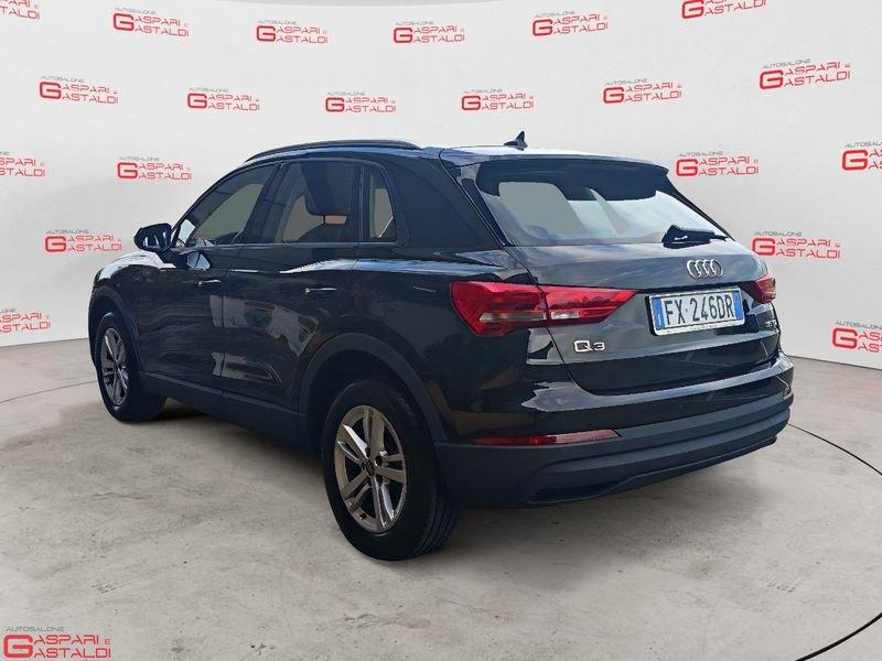 Audi Q3 35 TDI S tronic Business