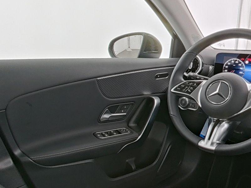 Mercedes-Benz A 180 180 Automatic Progressive Advanced