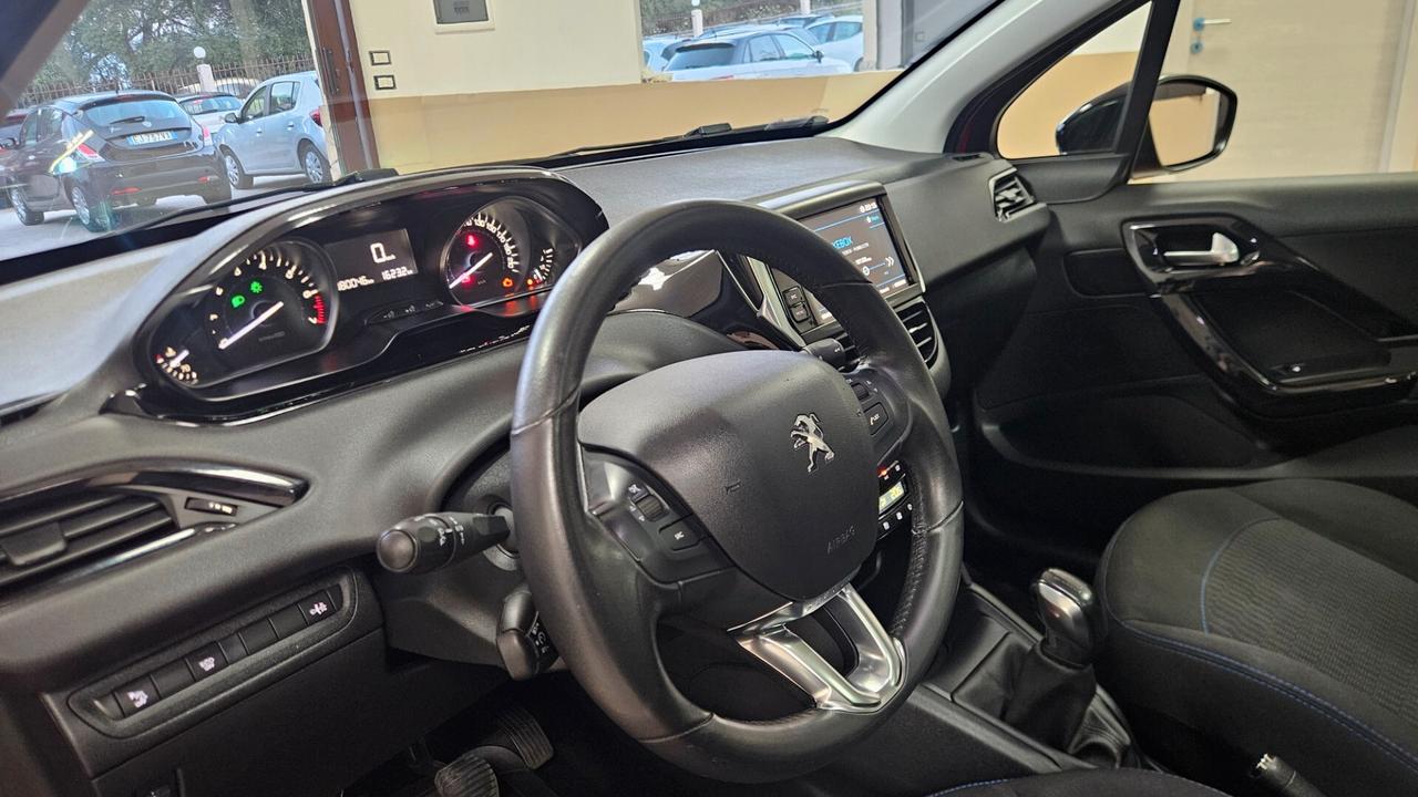 Peugeot 208 PureTech 82 5 porte Allure