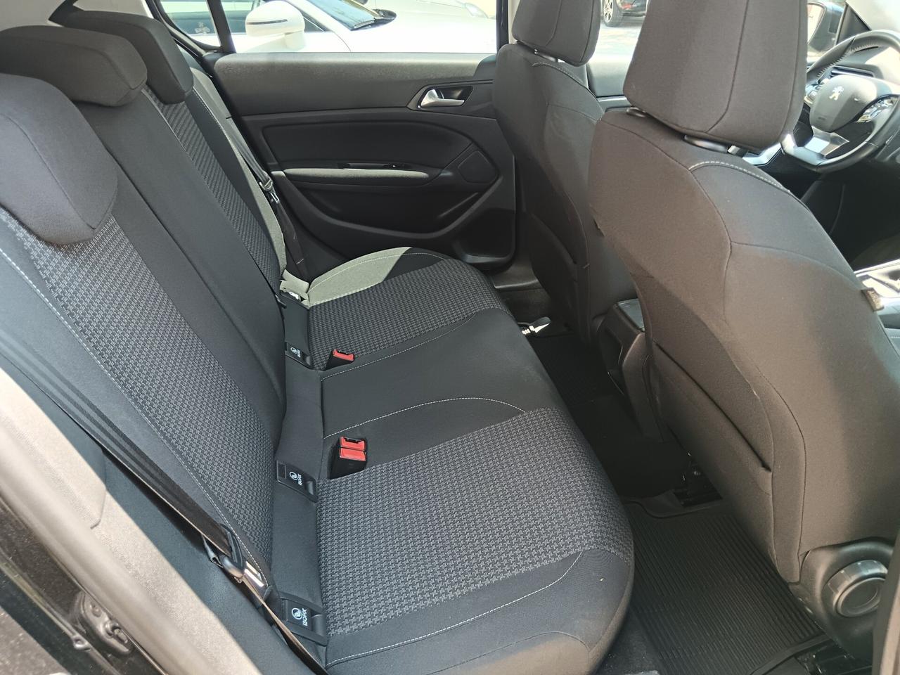 Peugeot 308 1.6 BLUEHDI 120CV NUOVISSIMA