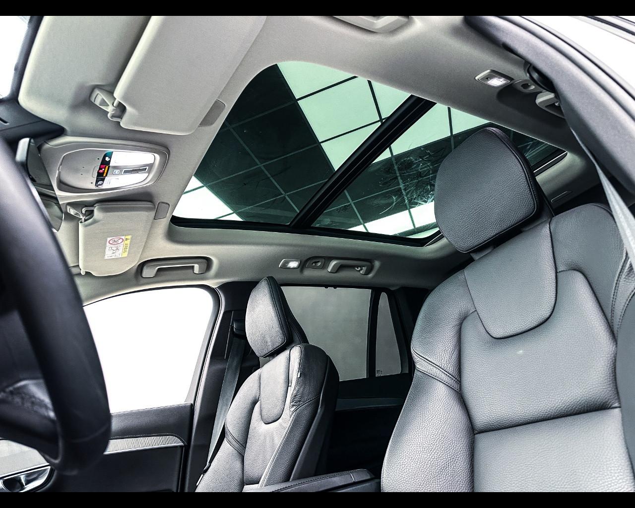 VOLVO XC90 B5 (d) AWD automatico 7 posti Plus Bright