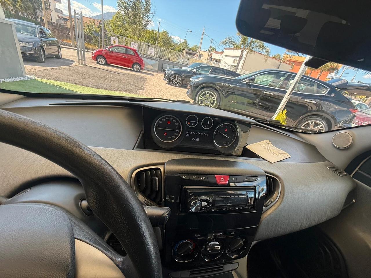 Lancia Ypsilon 1.2 69 CV 5 porte S&S Platinum