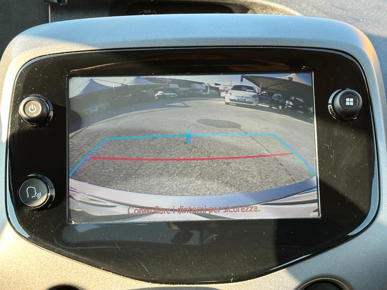TOYOTA Aygo Connect 1.0 VVT-i 72 CV 5 porte x-fun