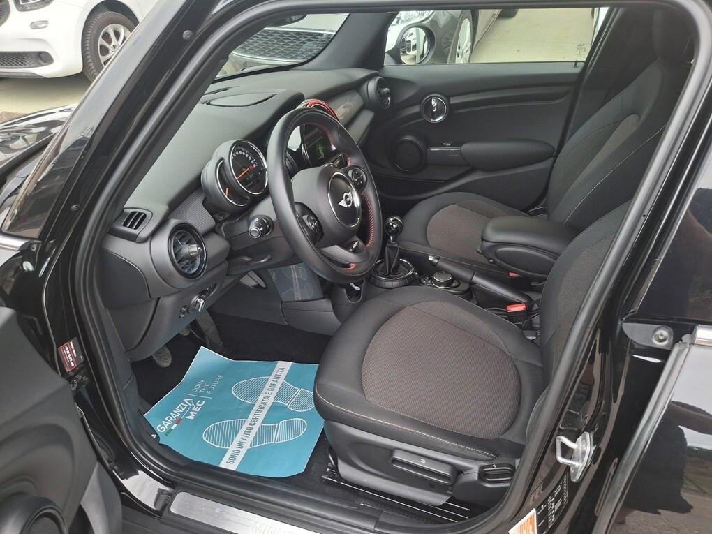 Mini Cooper D 5 porte