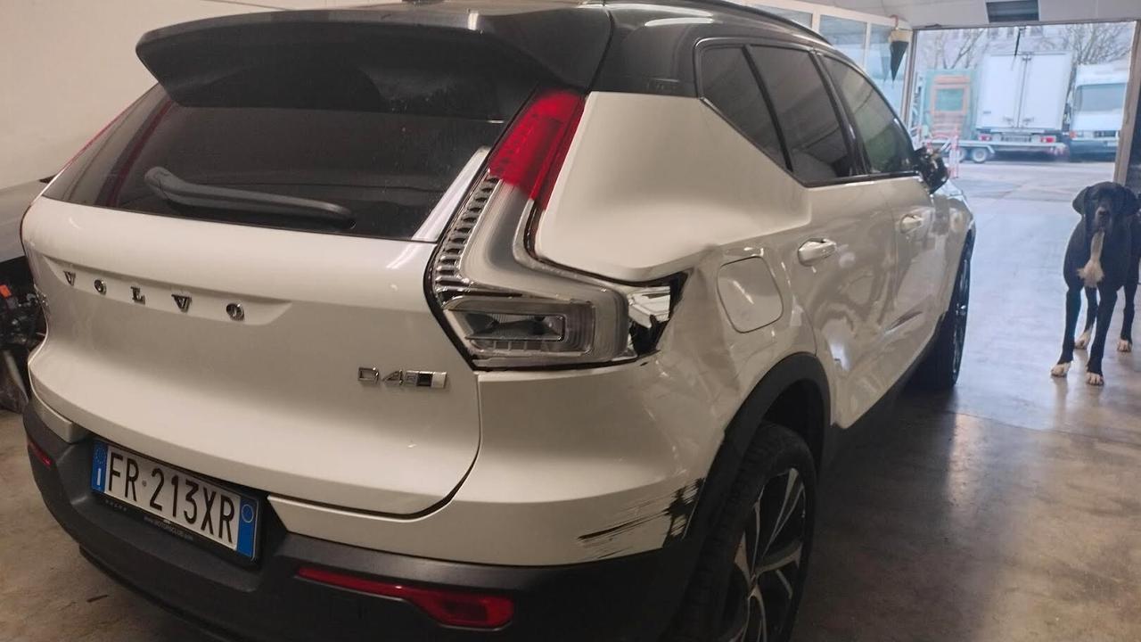Volvo XC40 D4 AWD Geartronic R-design