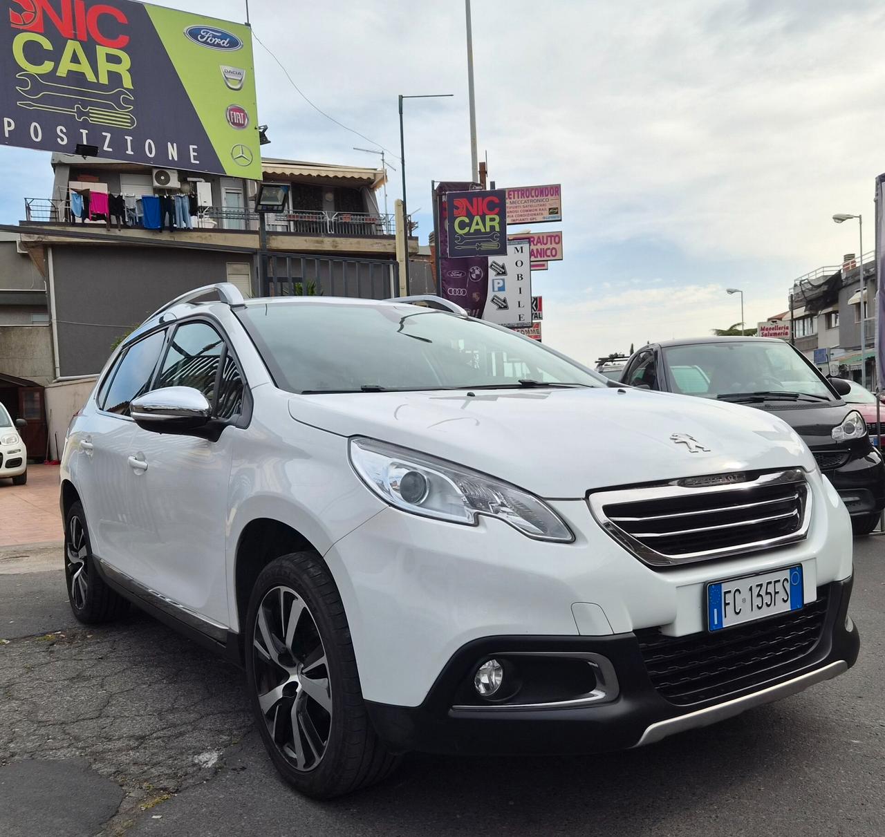 Peugeot 2008 BlueHDi 100 Black Matt