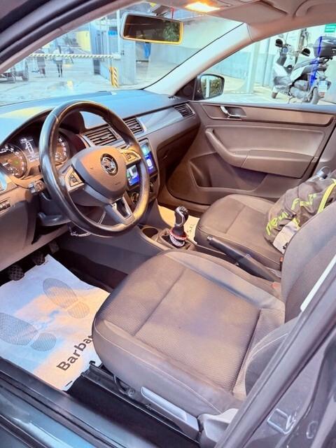 Skoda Rapid 1.6 TDI CR 105 CV Ambition