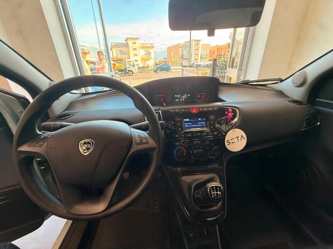Lancia Ypsilon III 1.0 firefly hybrid Silver s&s 70cv 5p.ti