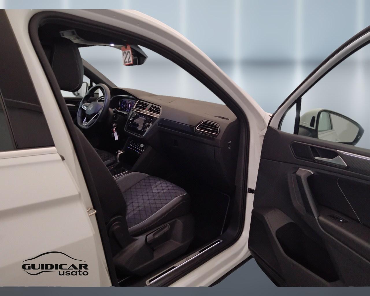 VOLKSWAGEN Tiguan II 2021 - Tiguan 2.0 tdi R-Line 150cv dsg