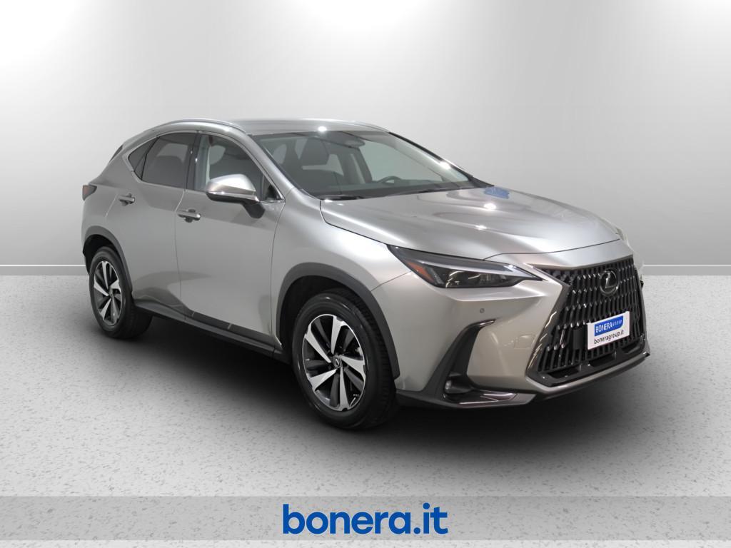 Lexus NX 2.5 Hybrid Premium 4WD e-CVT