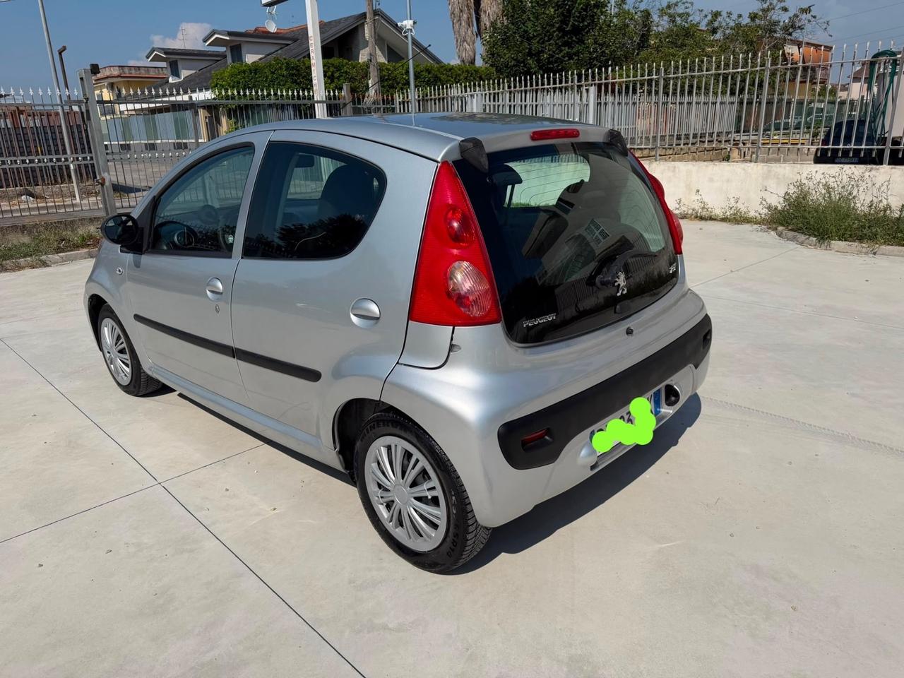 Peugeot 107 1.0 68CV 5p. Plaisir