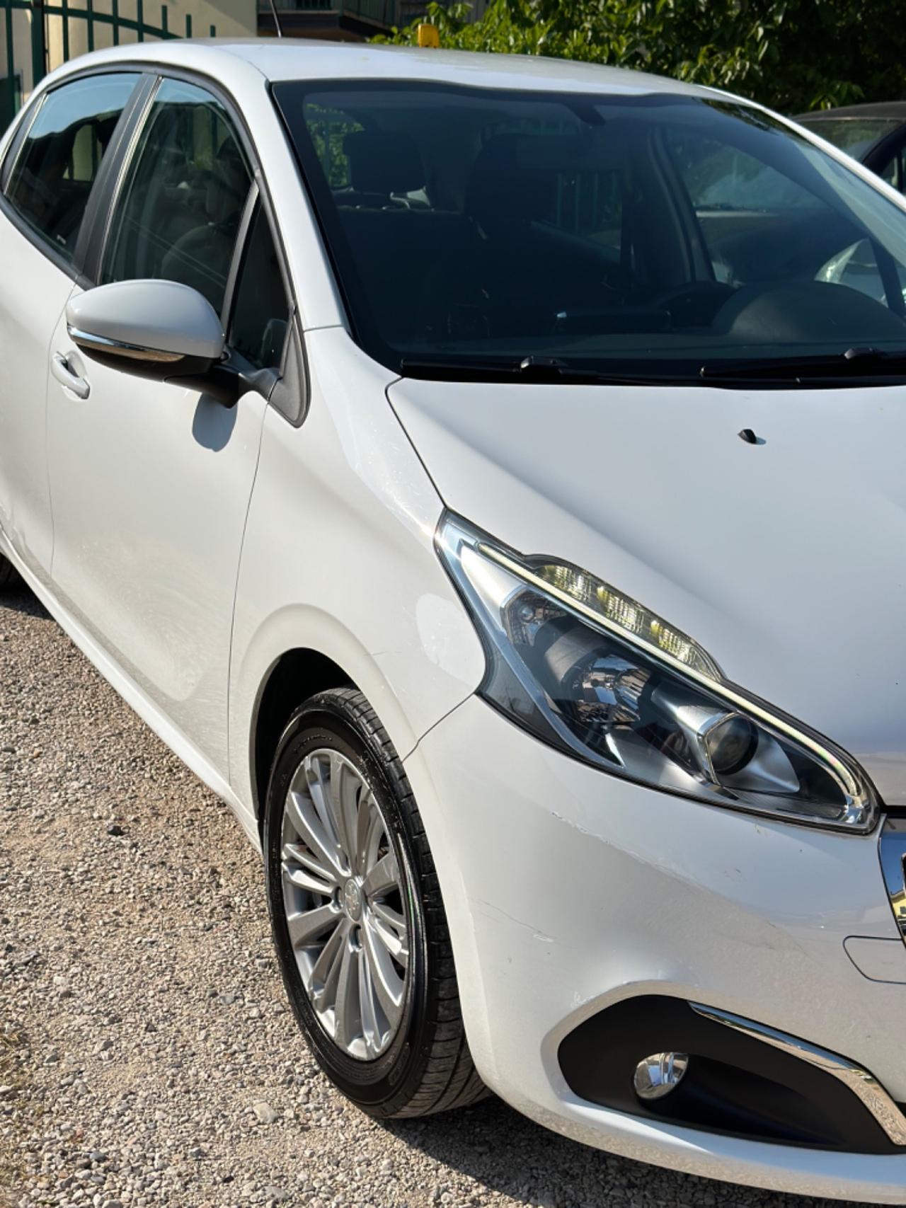 Peugeot 208 82 5P ALLURE NEOPAT KMCERT UNICOPR