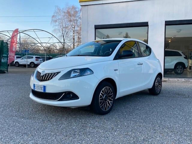 Lancia Ypsilon 1.0 FireFly 5 porte S&S Hybrid Platino