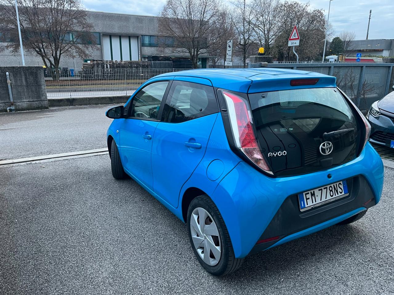 Toyota Aygo 1.0 VVT-i 69 CV 5 porte x-cool TSS