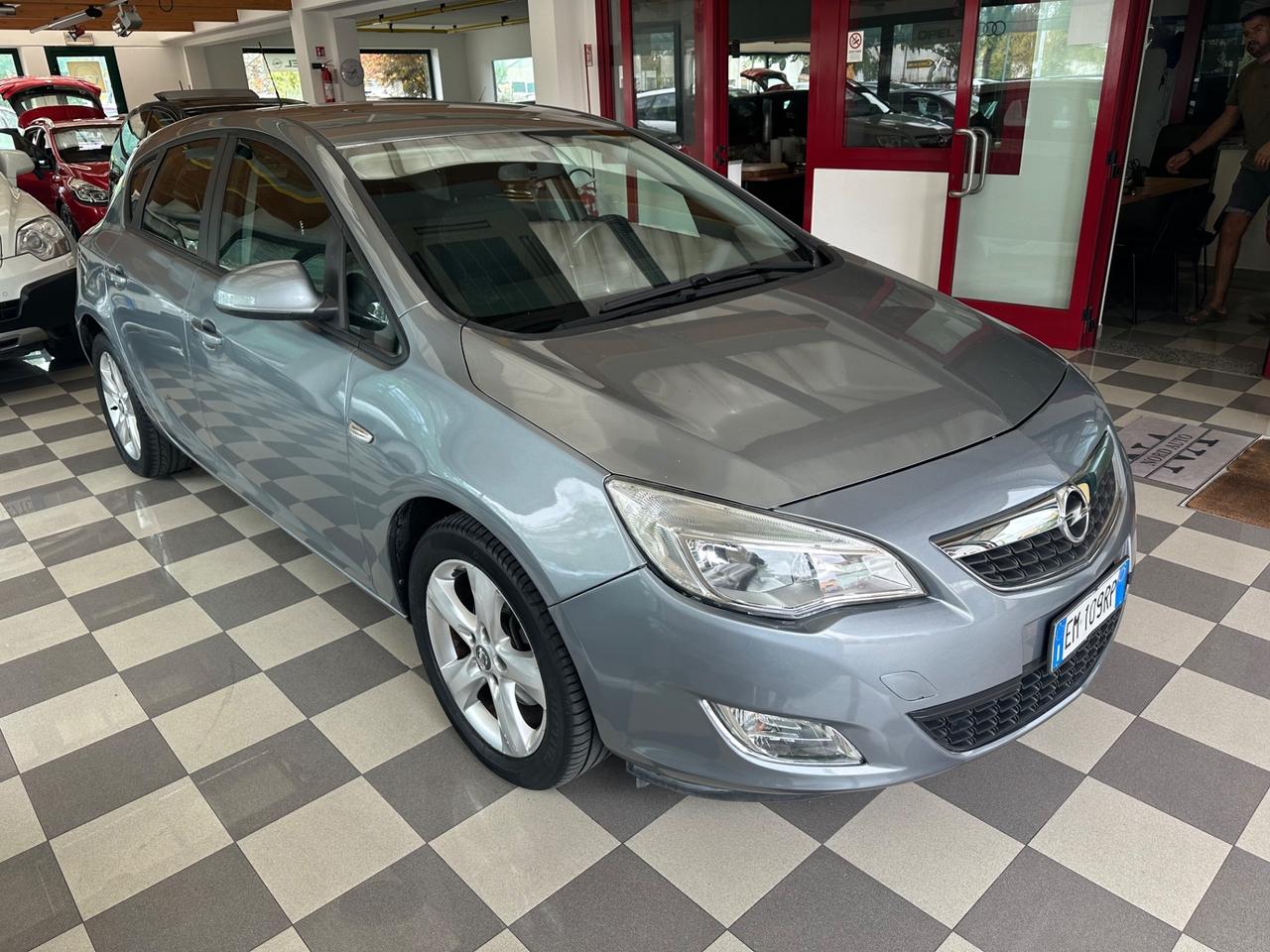 Opel Astra 1.7 CDTI 110CV 5 porte Cosmo