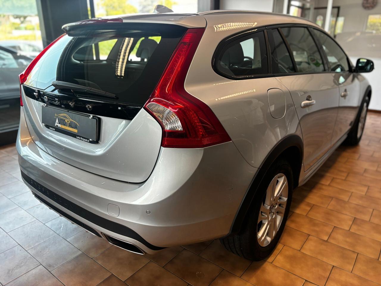 Volvo V60 Cross Country 2.0 d3 geartronic*TAGLIANDI CERTIFICATI VOLVO*