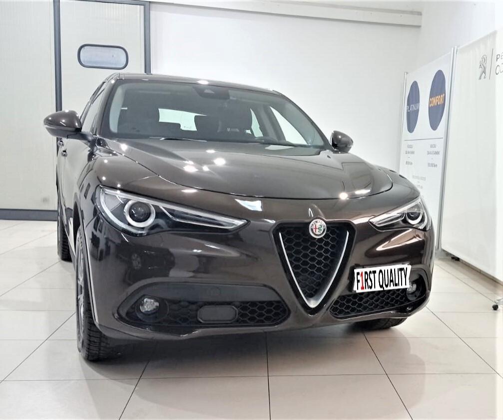 Alfa Romeo Stelvio 2.2 Turbodiesel 180 CV AT8 Q4 Business