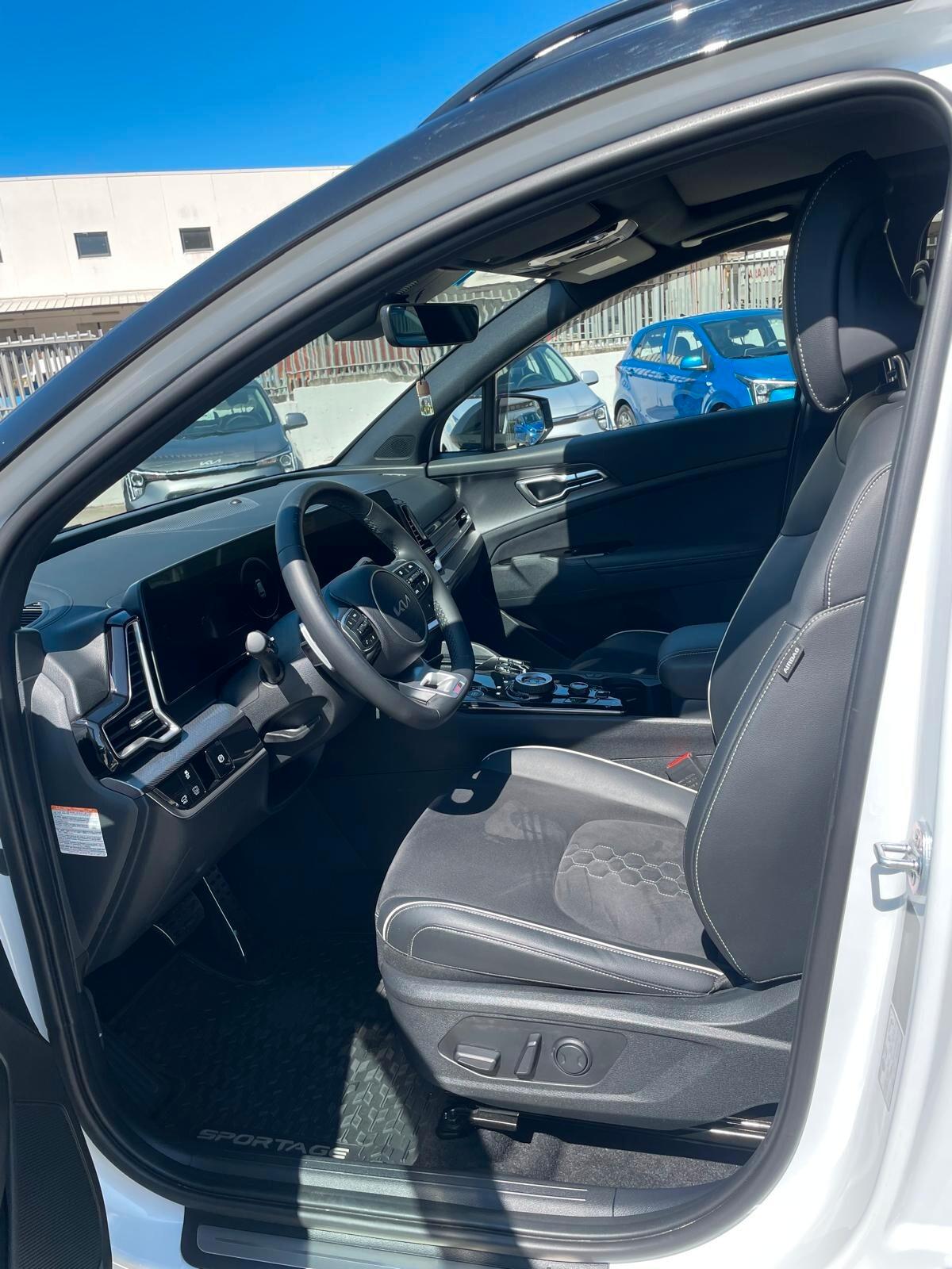 Kia Sportage 1.6 TGDi HEV AT GT-line Plus