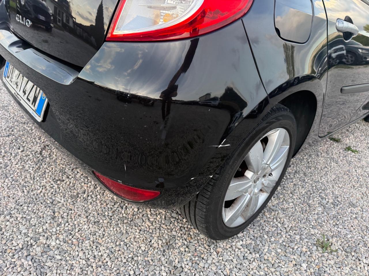 Renault Clio 1.2 16V 5 porte Luxe