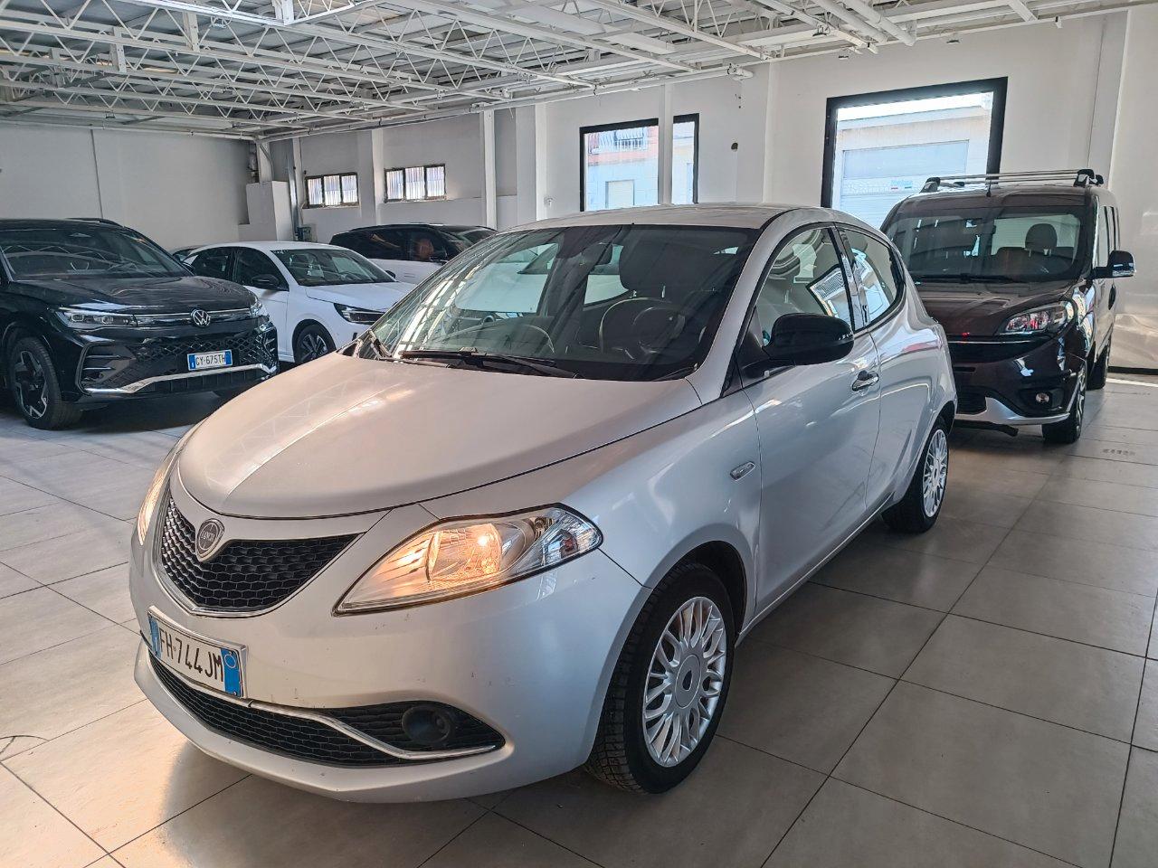 Lancia Ypsilon 5 Porte Ypsilon 1.2 Gold 69cv
