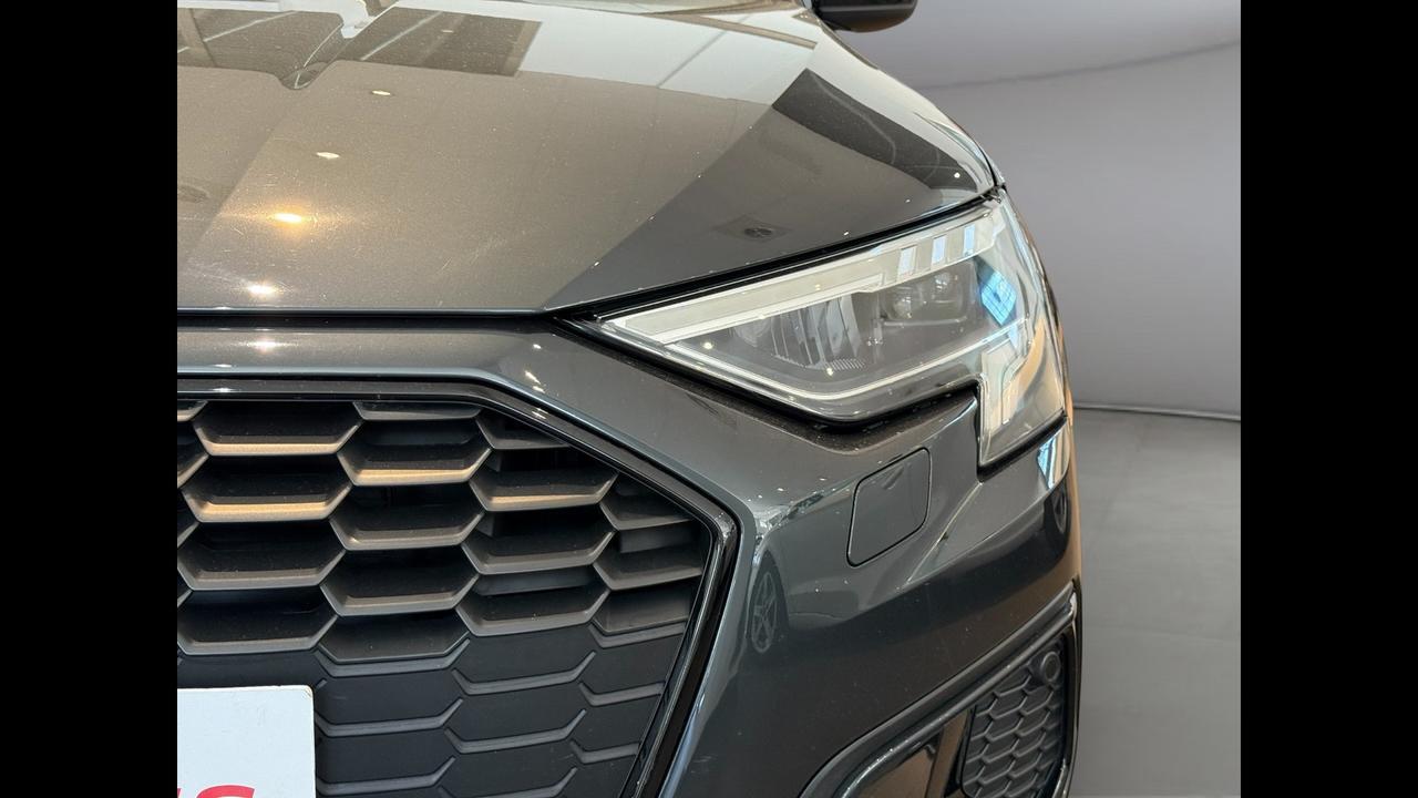 Audi AUDI A3 SEDAN 30 TDI S TRONIC