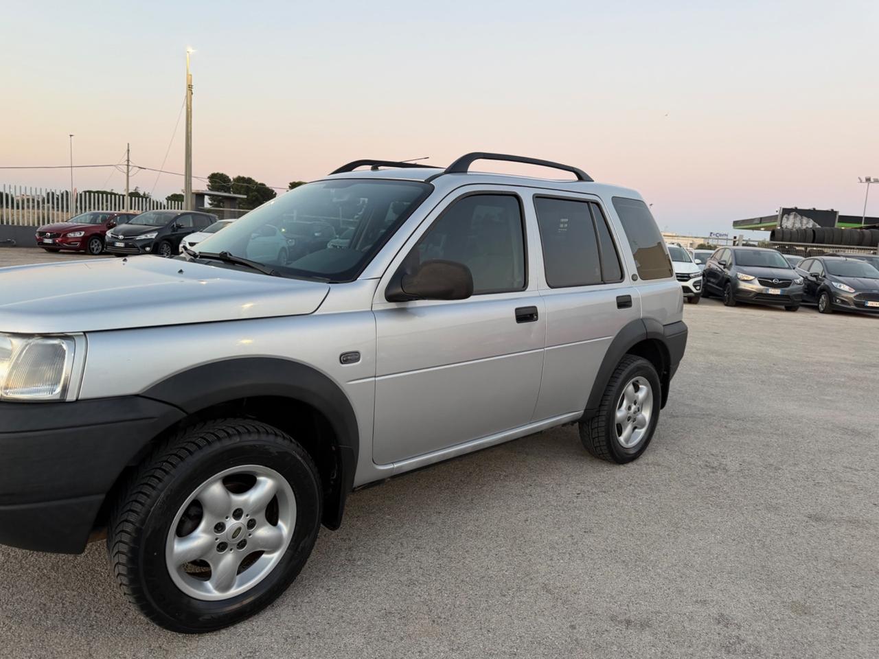 LAND ROVER FREELANDER 2.0 TD4 5 PORTE MY BMW